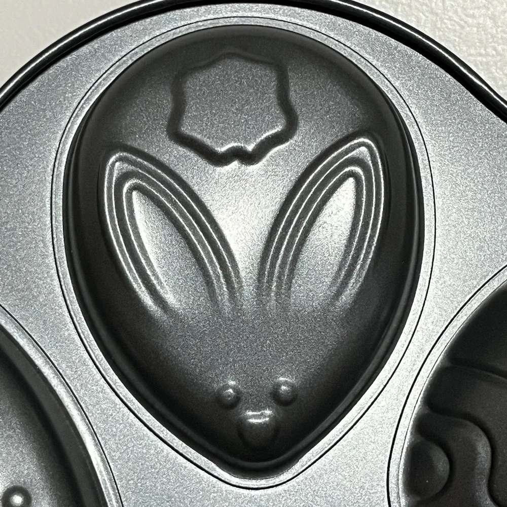 Nordic Ware Easter Egg Spring Cakelet Pan 6‎ Cavity Non-Stick 3.5 Cup Metal